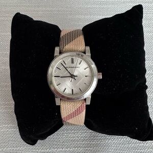 ladies burberry watch